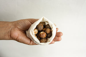 Organic Soapnuts, Indian Soap Berries with Cotton Storage Bag (1 kg)